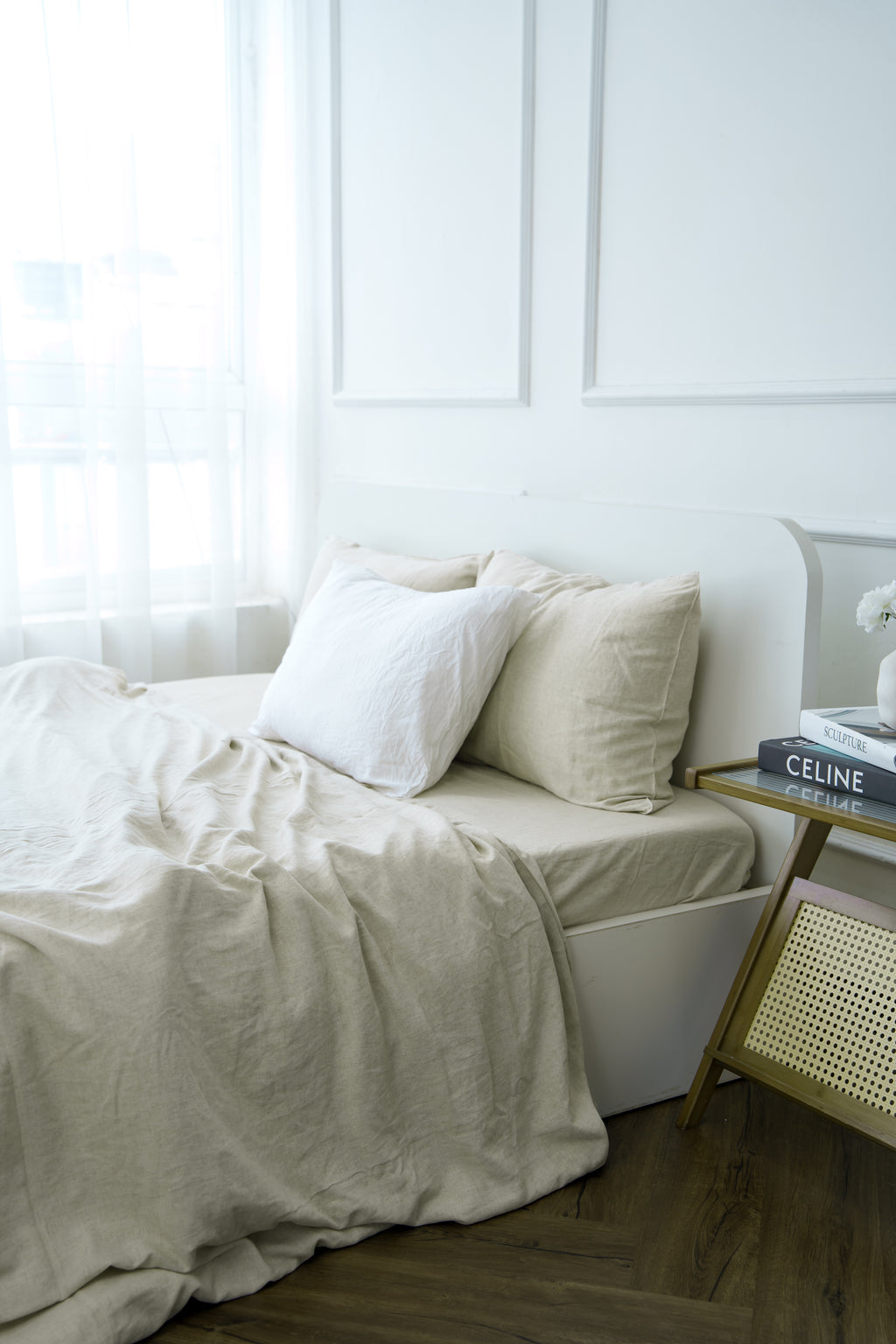Beige duvet cover, 70% bamboo, 30% linen.
