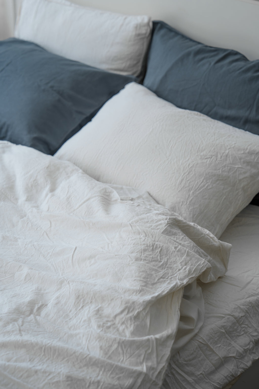 White Bamboo Linen Fitted Sheet — 70% Bamboo 30% Linen