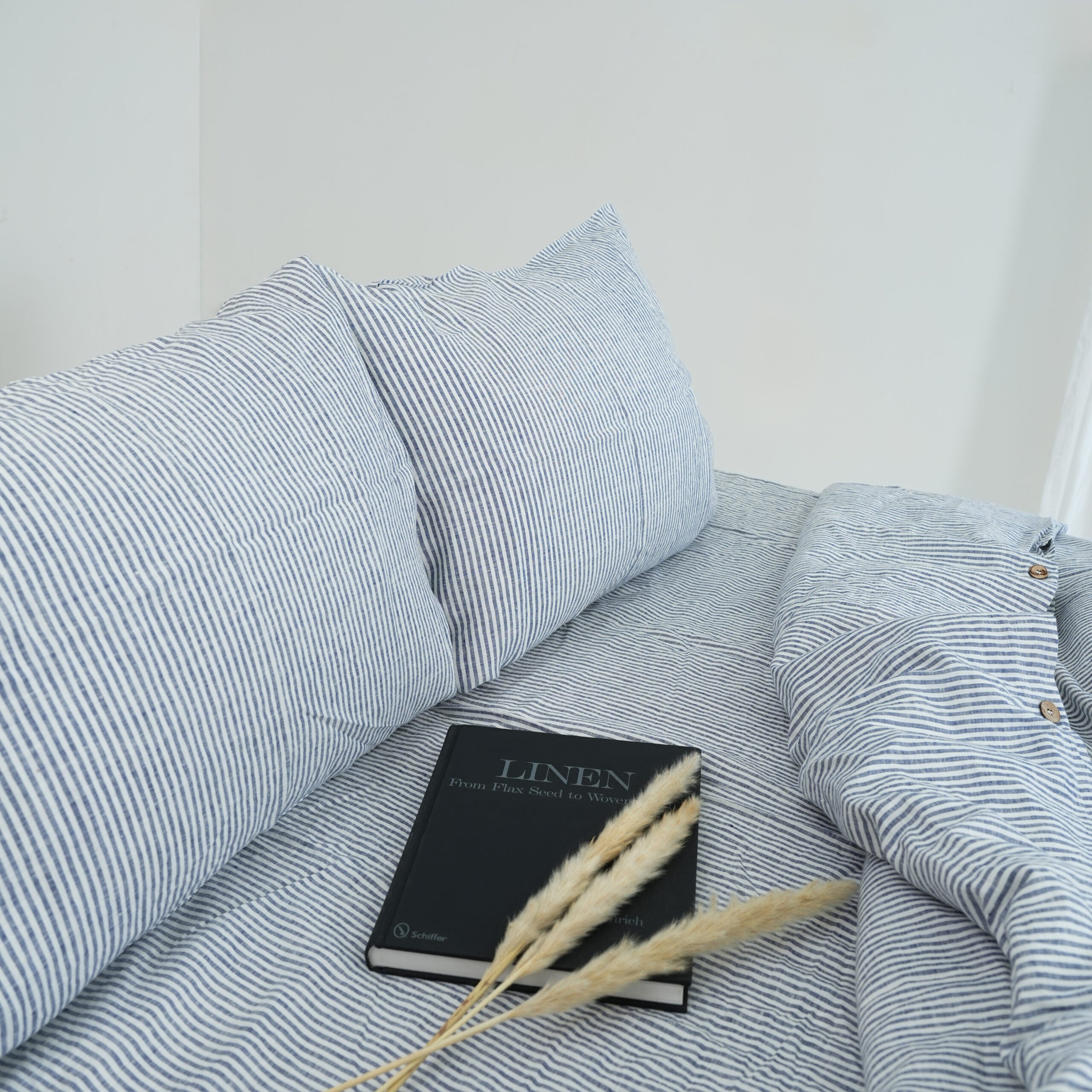 Striped Navy French Linen Fitted Sheet Set - Yarn-Dyed with 2 Pillowcases