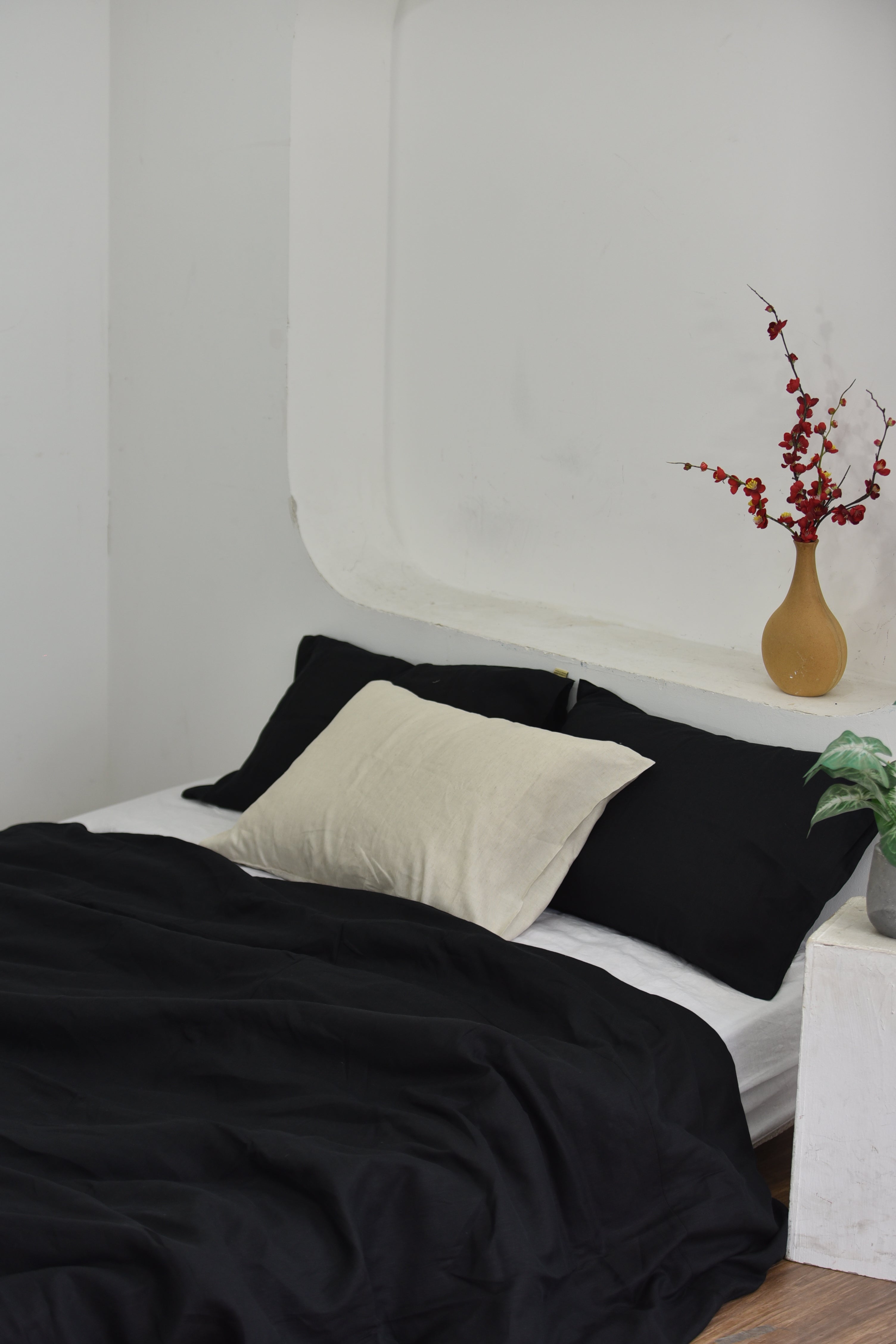 Ink Bamboo Linen Duvet Cover | 45% Linen 55% Bamboo Rayon