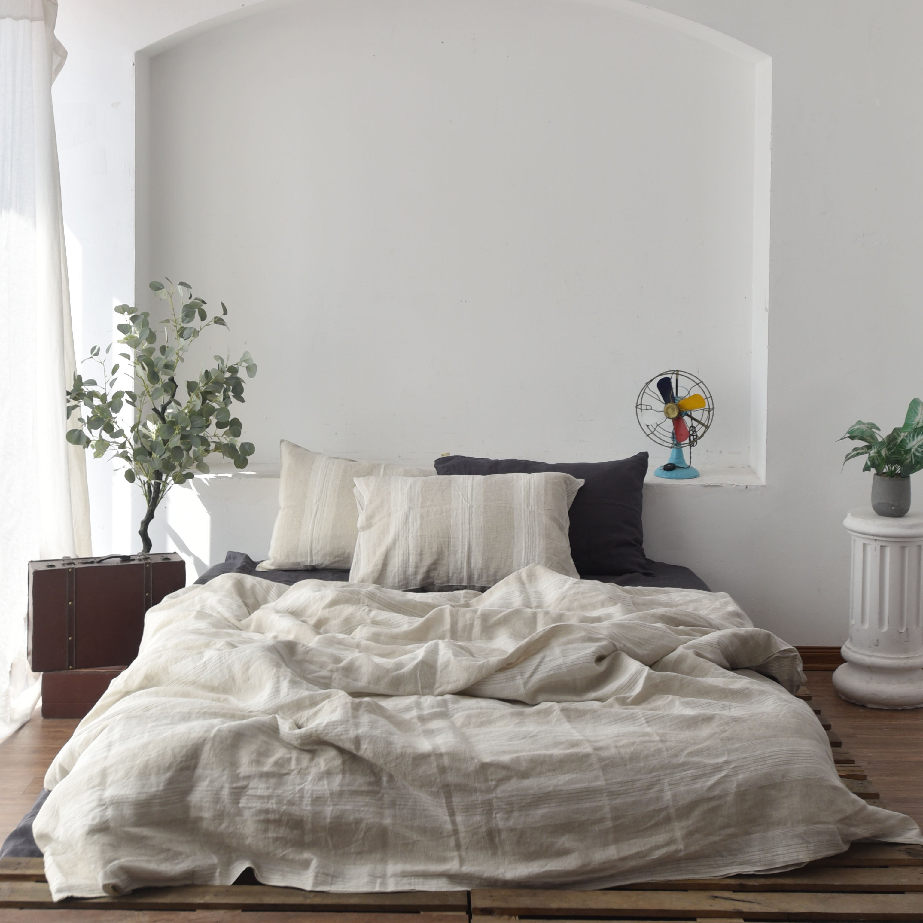 Wide Striped French Linen 4-Piece Duvet Cover Set | Yarn-Dyed | Handmade