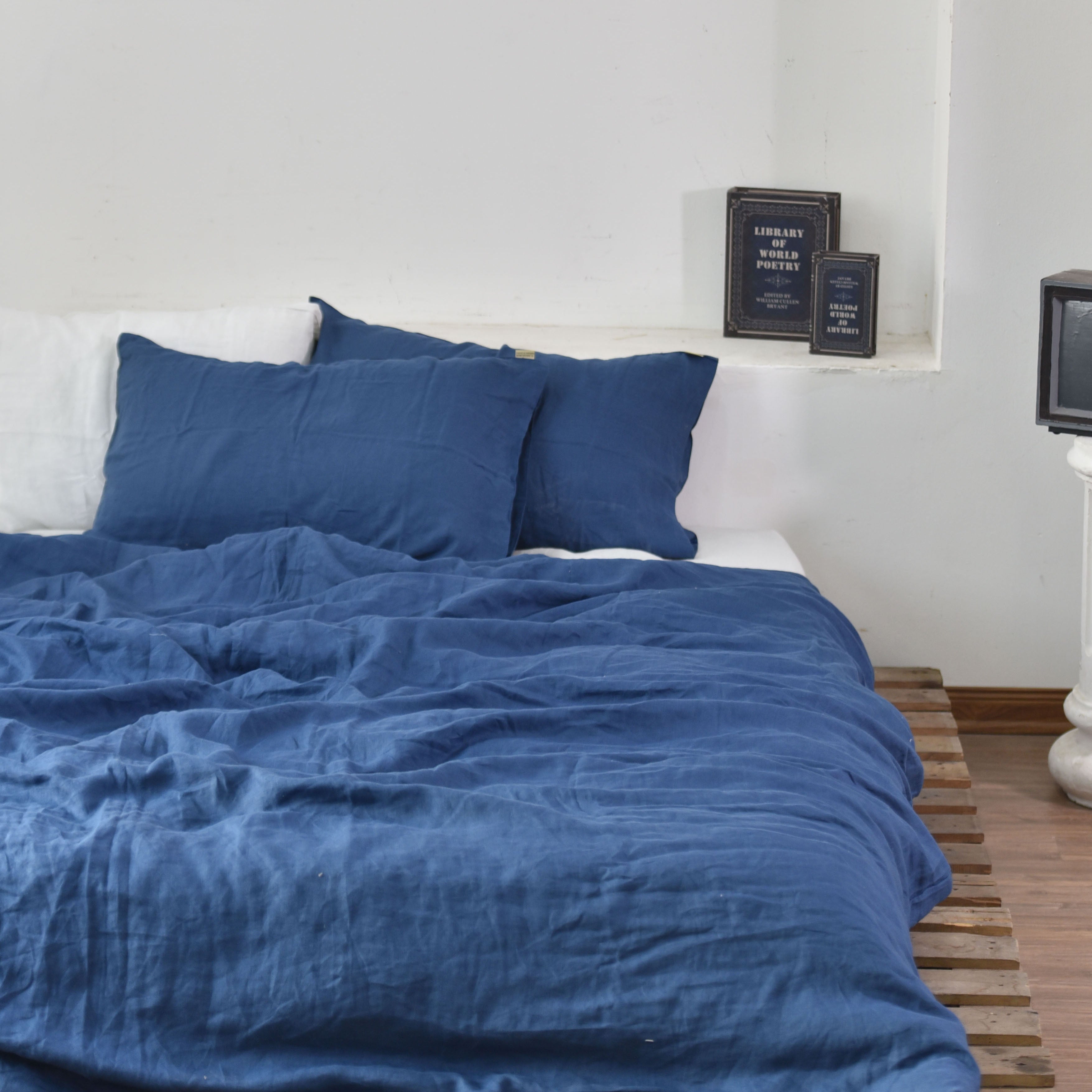 Navy Blue French Linen Duvet Cover Set - Luxury 4-Piece