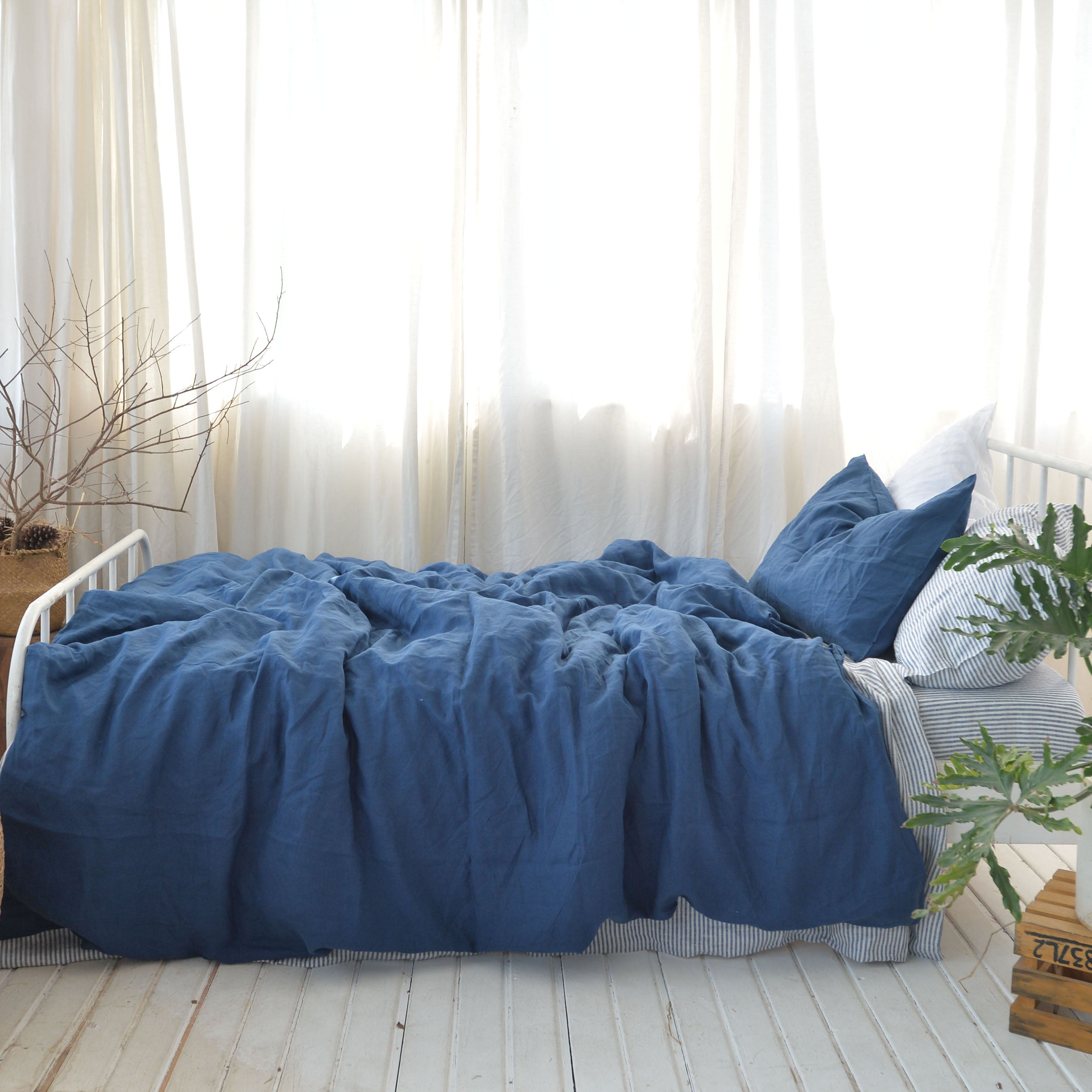 Navy Blue French Linen Duvet Cover Set - Luxury 4-Piece